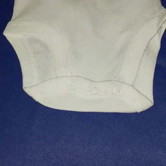 NWOT - Handmade White New Born Bodysuit - Highland Cow Bunny - Picture 5 of 5